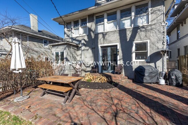 Building Photo - 1777 Carr Ave
