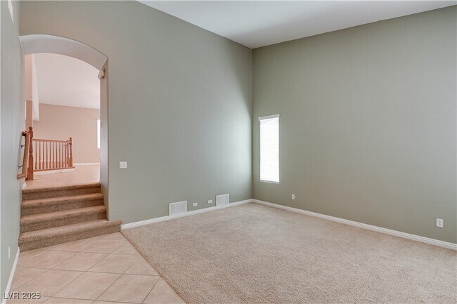 Building Photo - 5840 Altissimo St