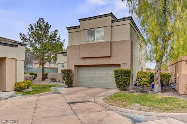 Building Photo - 10544 Allthorn Ave