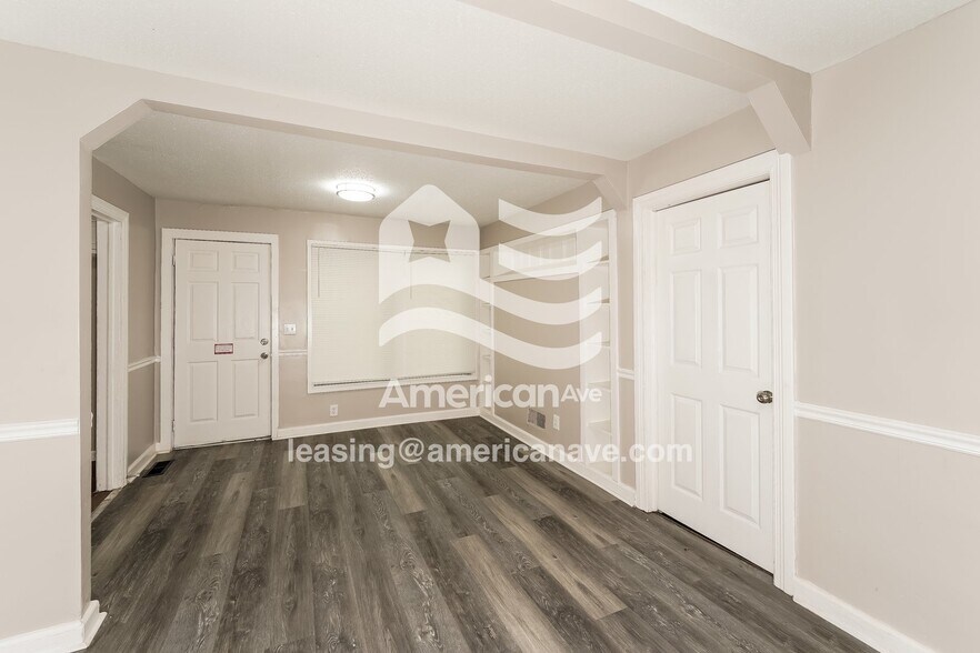 Building Photo - 1373 Prosch Ave