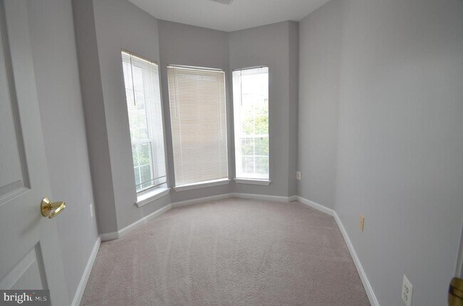 Building Photo - 4551 Strutfield Ln
