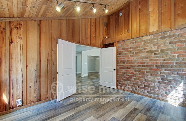 Building Photo - 4001 NW 127th St