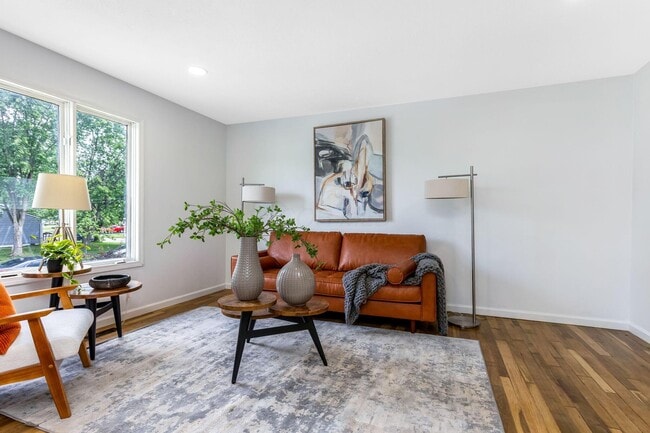 Building Photo - 3747 Christie Rd W