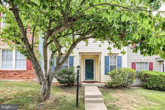 Building Photo - 502 Wind Ridge Dr