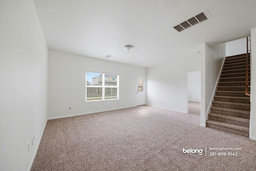 Building Photo - 2006 Quiet Palm Ln