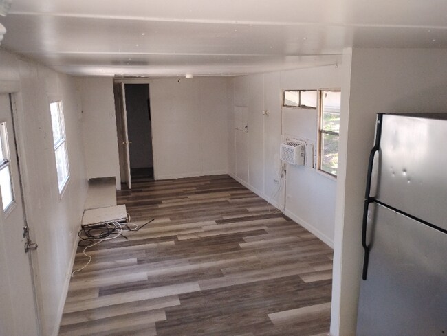 Building Photo - 1018 June Terrace