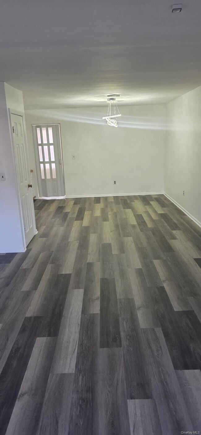 Building Photo - 29 Brittany Dr