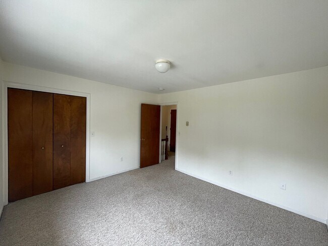 Building Photo - 550 S Hanover St