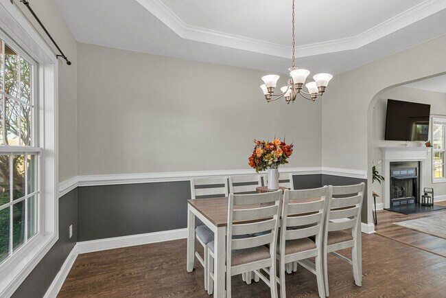 Building Photo - 218 Maidstone Dr