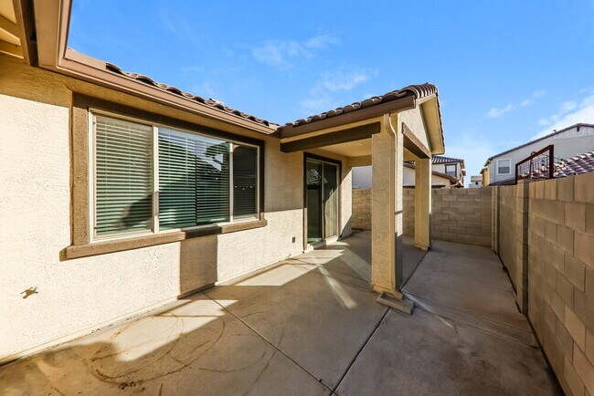 Building Photo - 1287 N 166th Ave