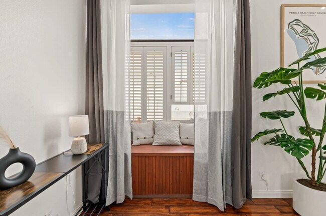 Building Photo - 1240 Grand Ave