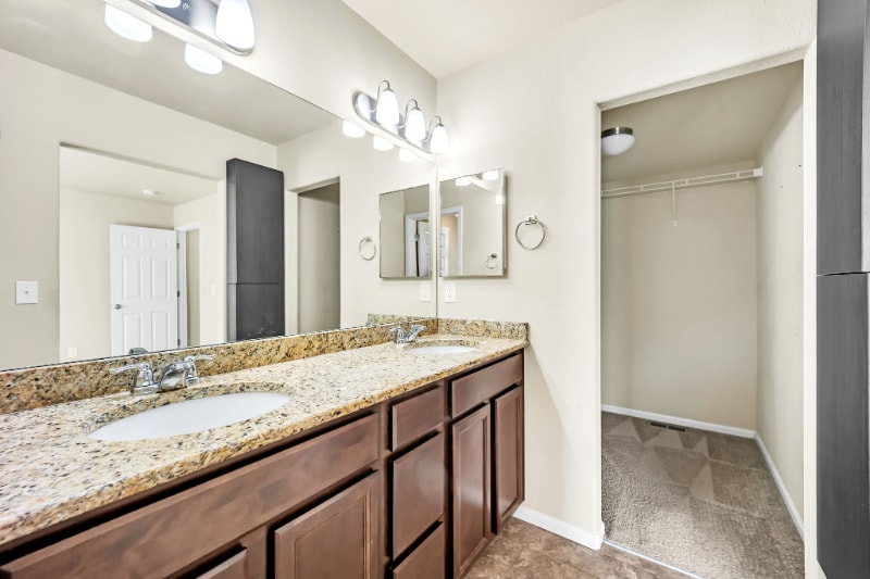 Building Photo - 11385 Mount Angel Heights