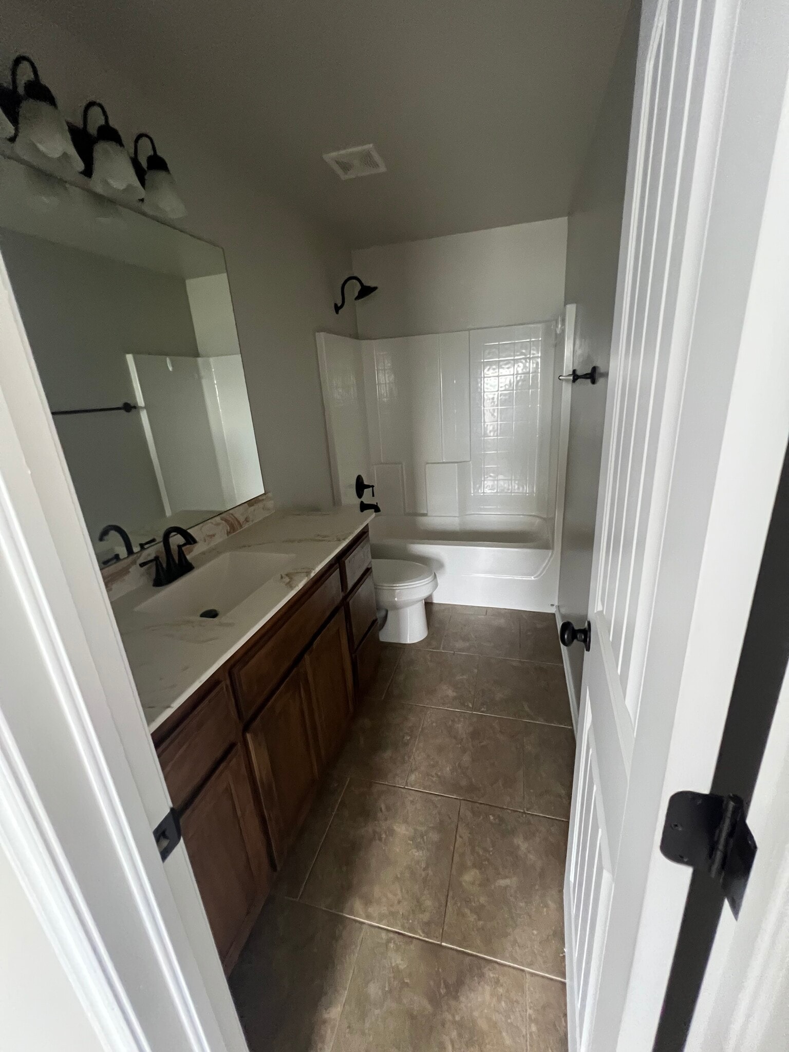 Master bath - 12828 William Penn Blvd
