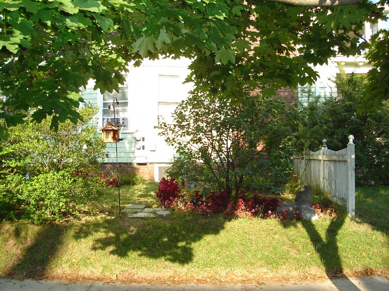 Building Photo - 950 Elm St