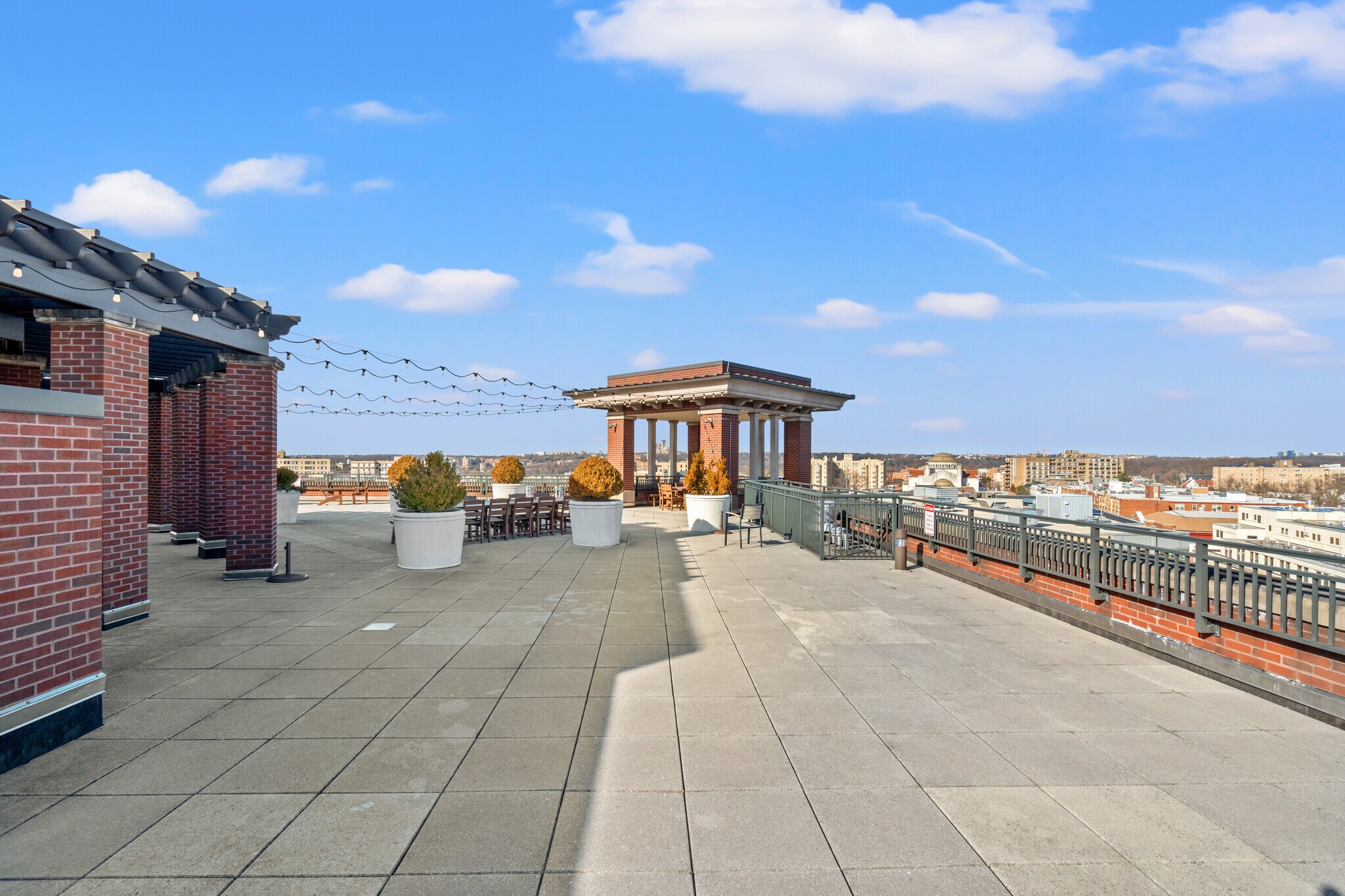 Rooftop - 1390 Kenyon St NW