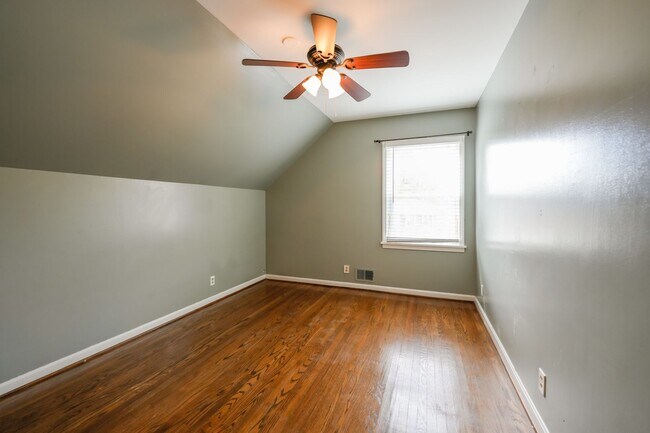 Building Photo - BEAUTIFUL CAPE COD IN BLUEGRASS ESTATES