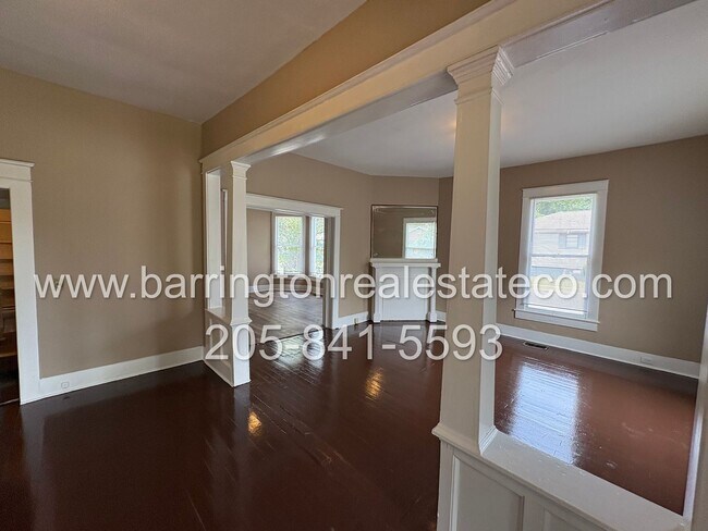 Building Photo - 4900 Terrace R-