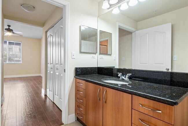 Building Photo - 250 NE 3rd Ave