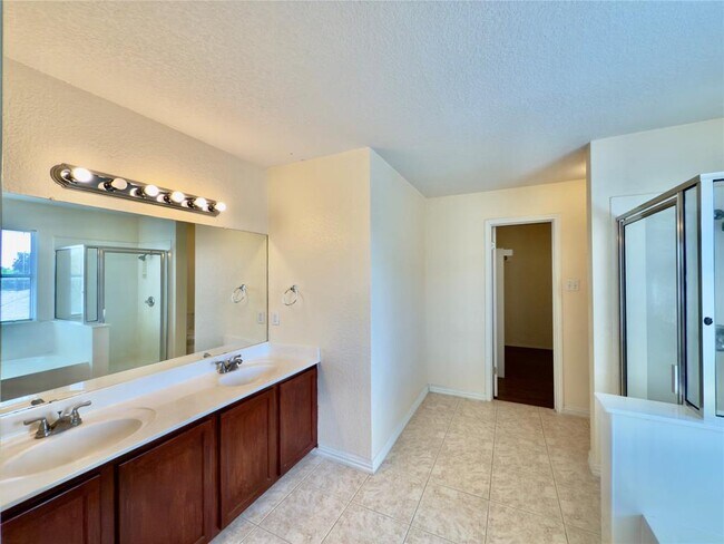 Building Photo - 17125 Dashwood Creek Dr
