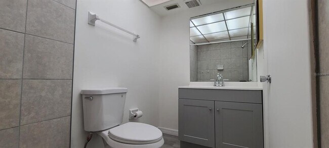Building Photo - 4507 3rd St Cir W