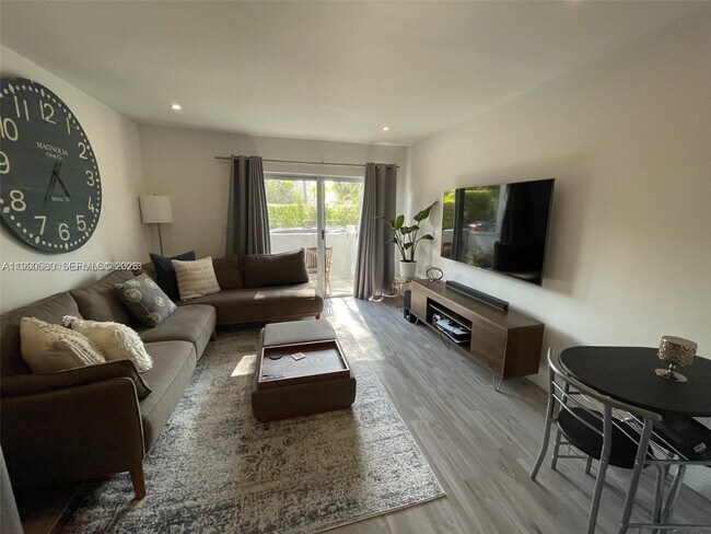 Building Photo - 7801 NE 4th Ct