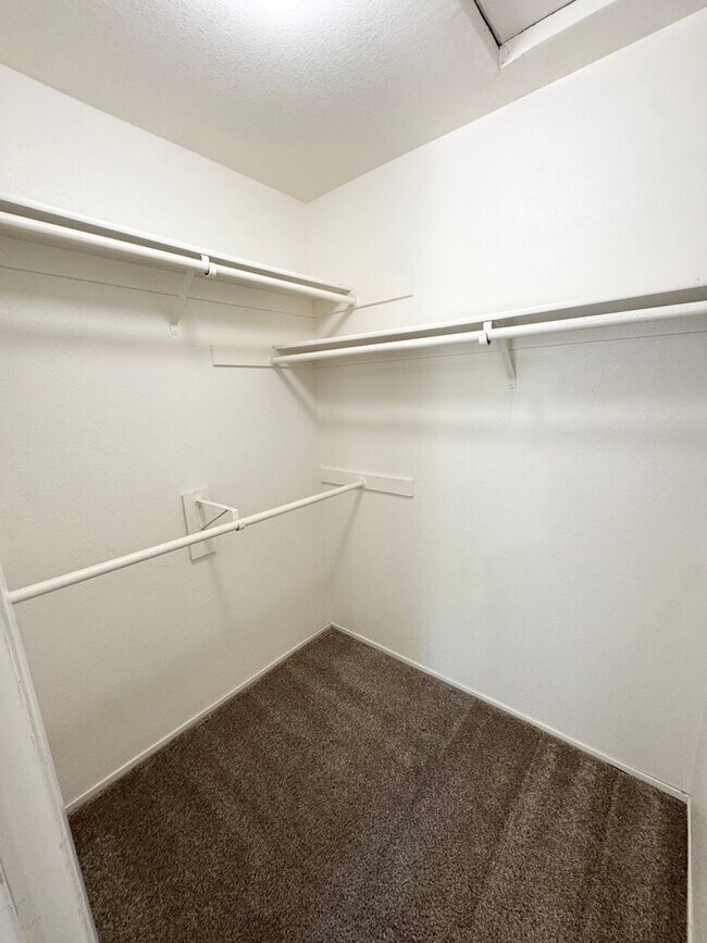 Building Photo - 4 Bedroom, 2 Bath River Park Home – Cul-de-Sac Location | Sacramento, CA