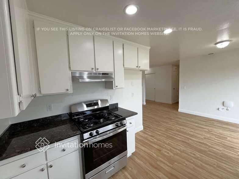 Building Photo - 12171 Dry Creek Rd