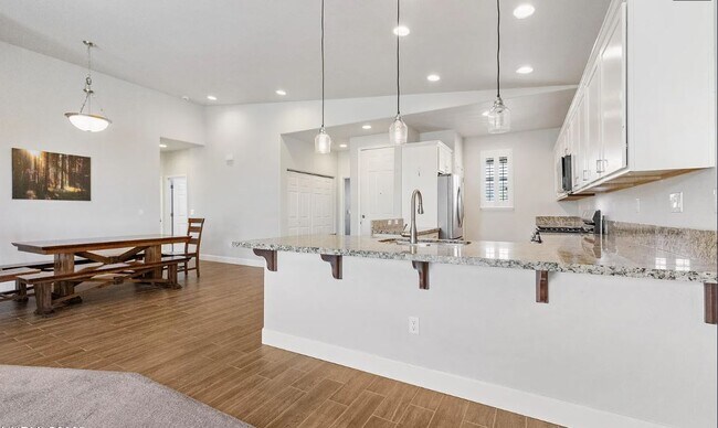 Building Photo - 845 Squaw Creek Ct
