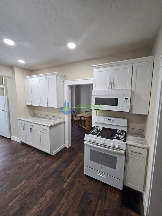 Building Photo - Newly renovated Beechview Home with Bonus Room walking distance to the T