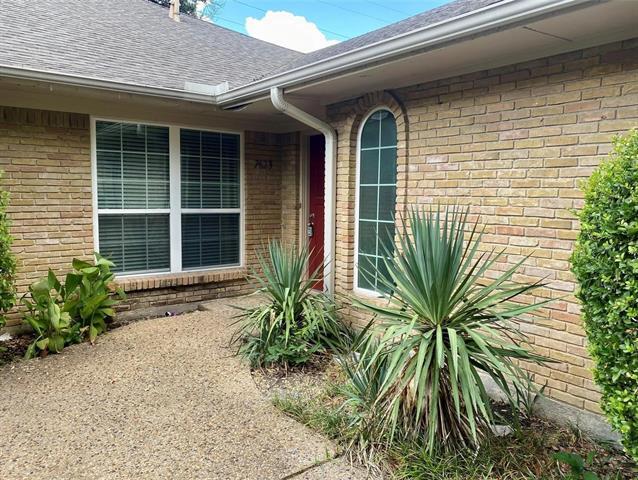 Building Photo - 7621 Dentcrest Dr