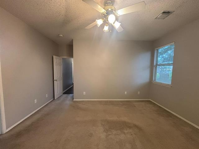 Building Photo - 2208 Wildwood Ln