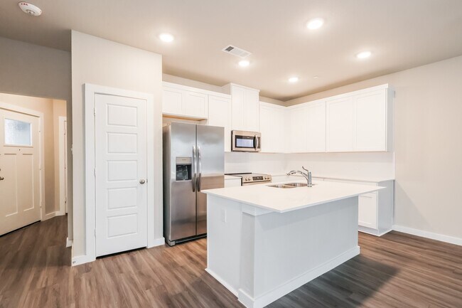 Building Photo - 18334 W Centro Cir