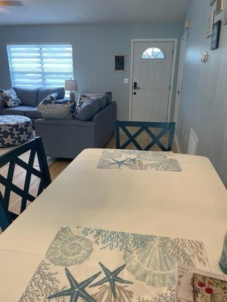 Building Photo - 1080 Seamist Ln