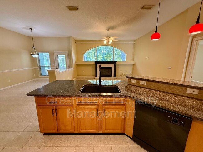 Building Photo - 8716 Canopy Oaks Dr