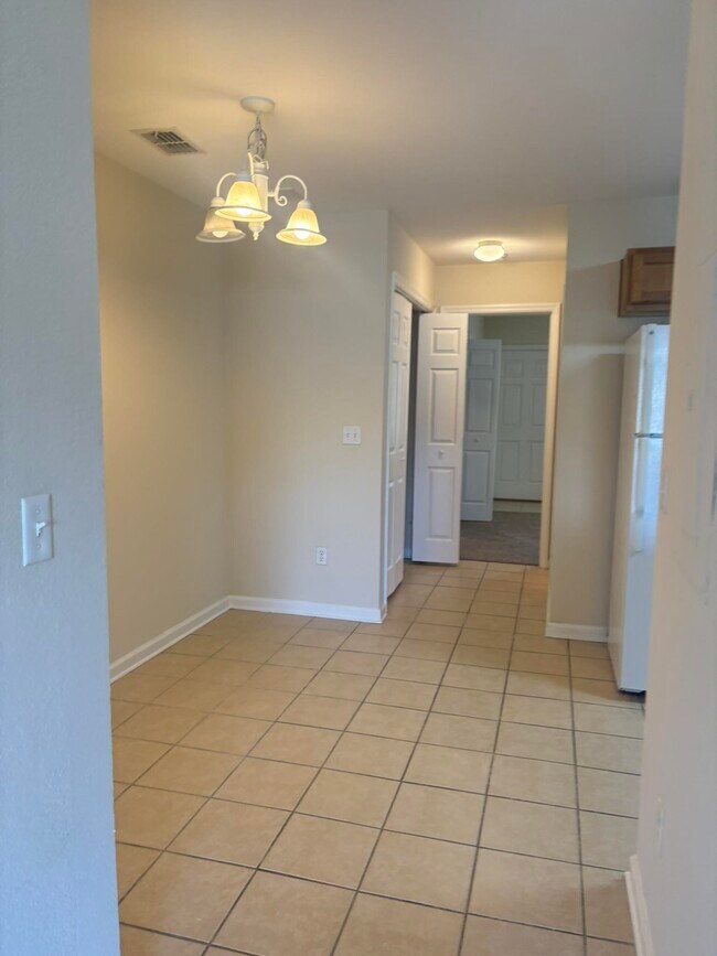 Building Photo - 4434 Gearhart Rd