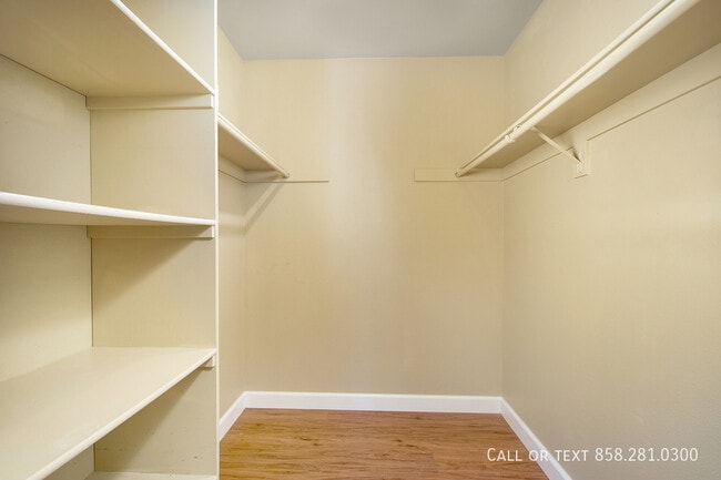 Building Photo - 9322 Twin Trails Dr