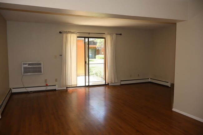 Building Photo - Comfort Meets Convenience – 3BR Fort Colli...