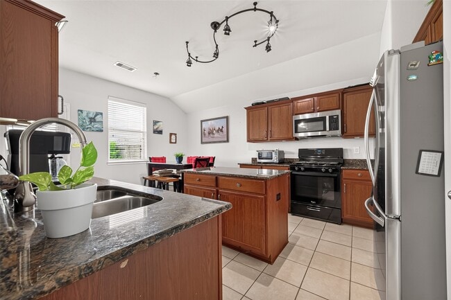 Building Photo - 16123 Duck Tail Ln