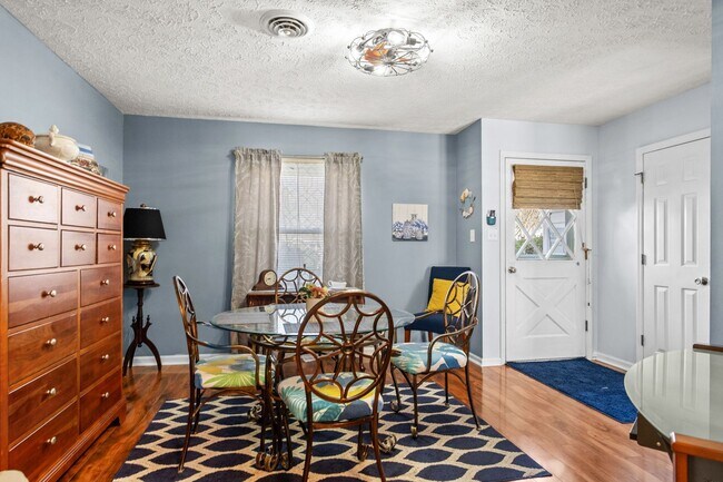 Building Photo - 4 Bed/2 Bath Furnished Single Family Home in Surfside 1 Mile to the Beach By Golf Cart!