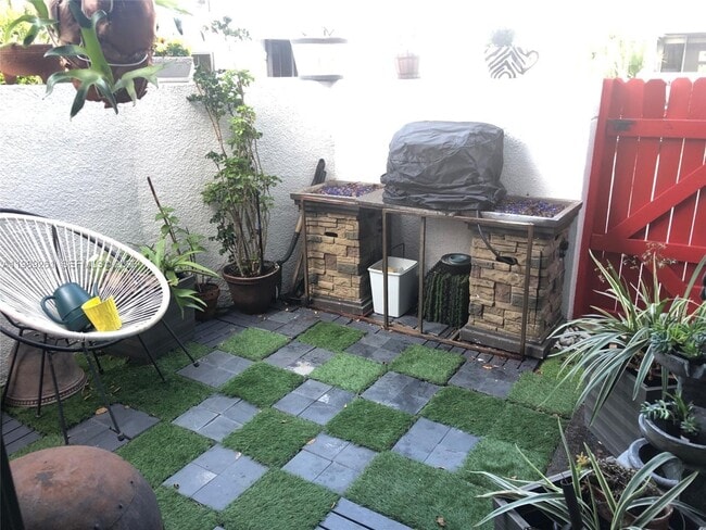 Building Photo - 3027 NE 183rd Ln