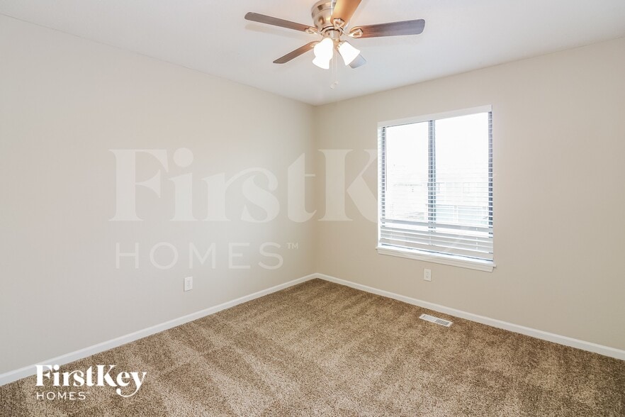 Building Photo - 14411 Craig Ave