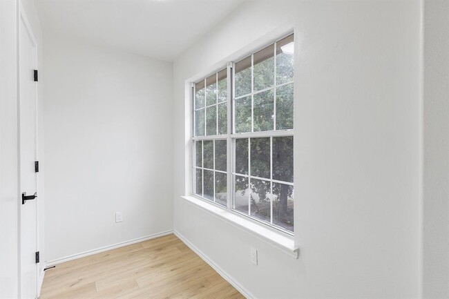 Building Photo - 9031 Aspen Trace Ln