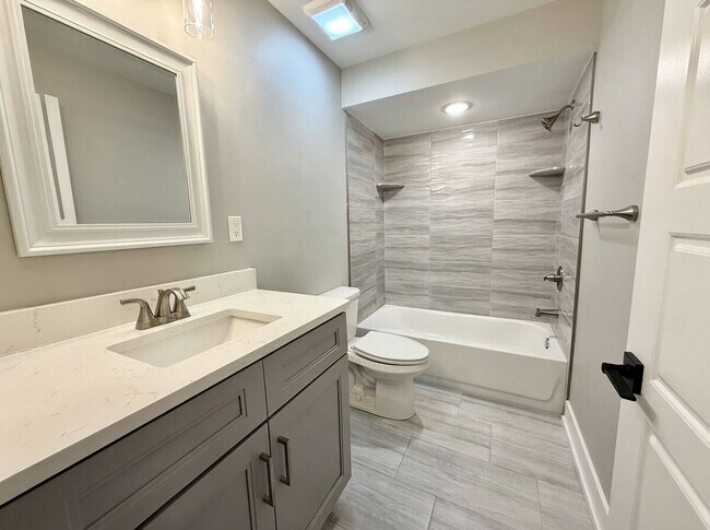 Building Photo - 809 N 17th St