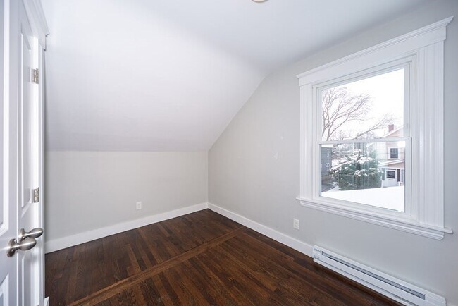 Building Photo - 15 Essex St