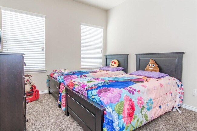 Building Photo - 4105 Comanche Dr