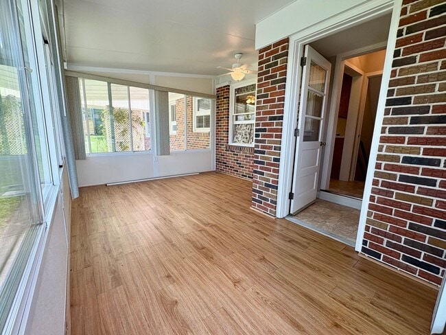 Building Photo - 3 Bedroom 2 Bathroom in Annville w/Huge Ga...