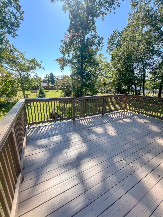 Building Photo - 136 Old Gate Rd