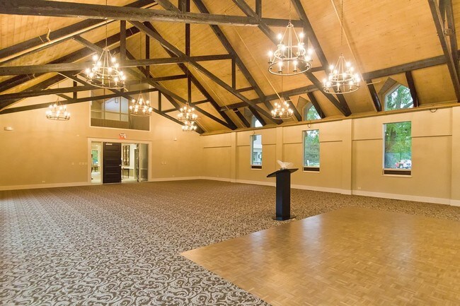 Building Photo - 275 Hickory Ln