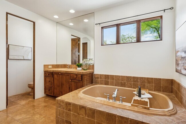 Building Photo - 7701 E Golden Eagle Cir