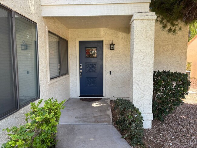 Building Photo - Discover a well-maintained 2-bedroom, 2-bath home in Leisure World A 45+ Active Adult Resort Comm...